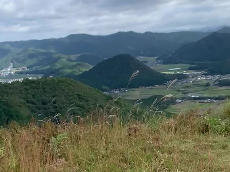 6.黒井城跡からの小富士山