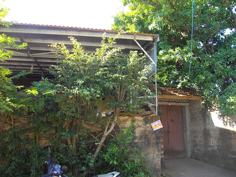 13.ドウオンラム村の家屋と門