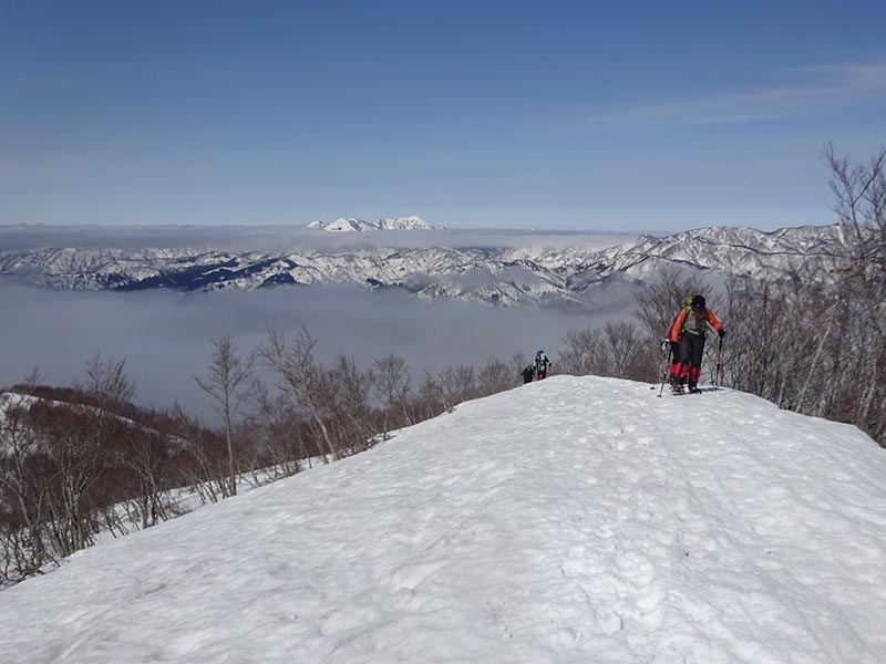 7.�䃁���o�[�A������R