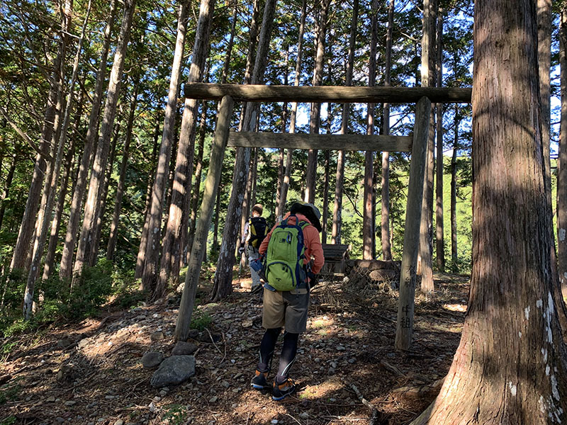 4.�Ő��ɐ_�ЁH