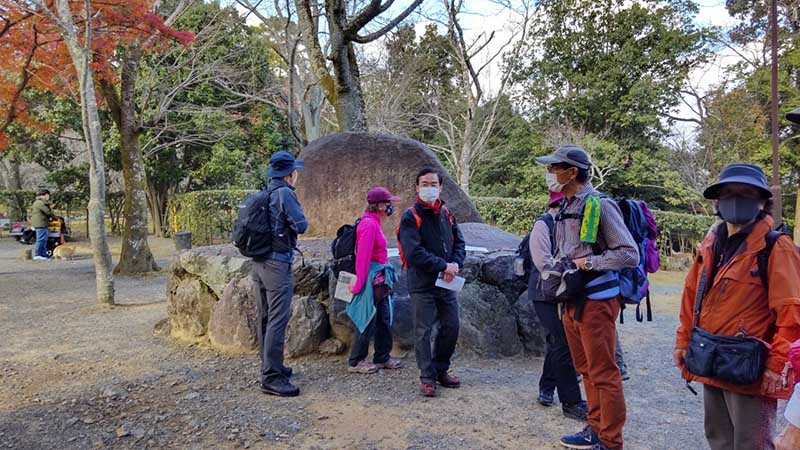 16.�������F�D�̒�