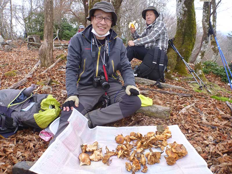 6.�L�m�R�A�������ł����[�B