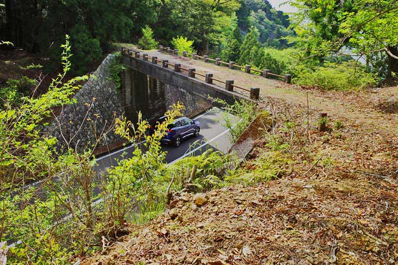 8.���ײݏ�̋�