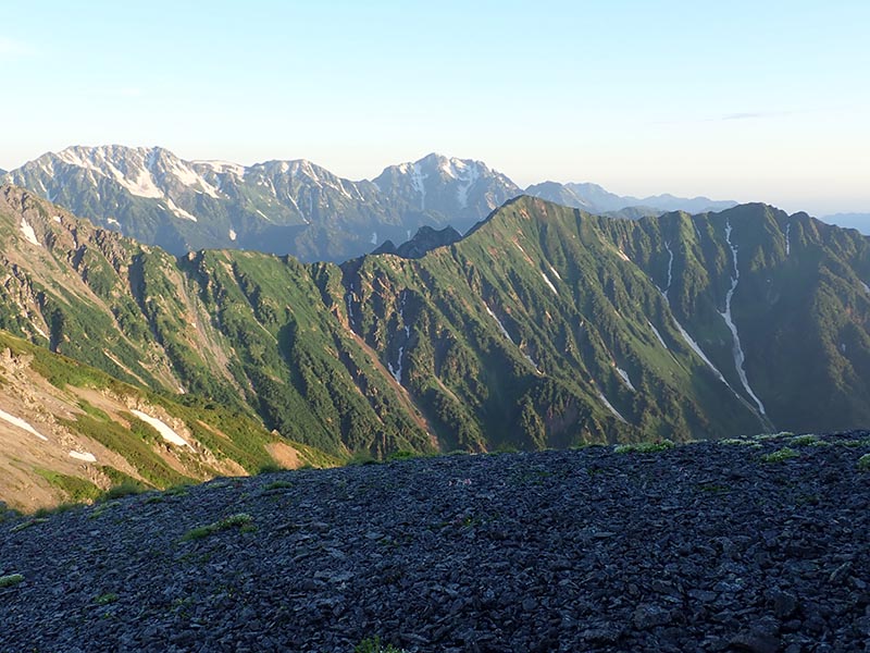 5.蓮華岳より剱・立山を望む
