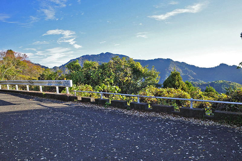 4.満観峰を望む