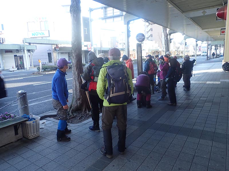 1.もくもく号を待つ