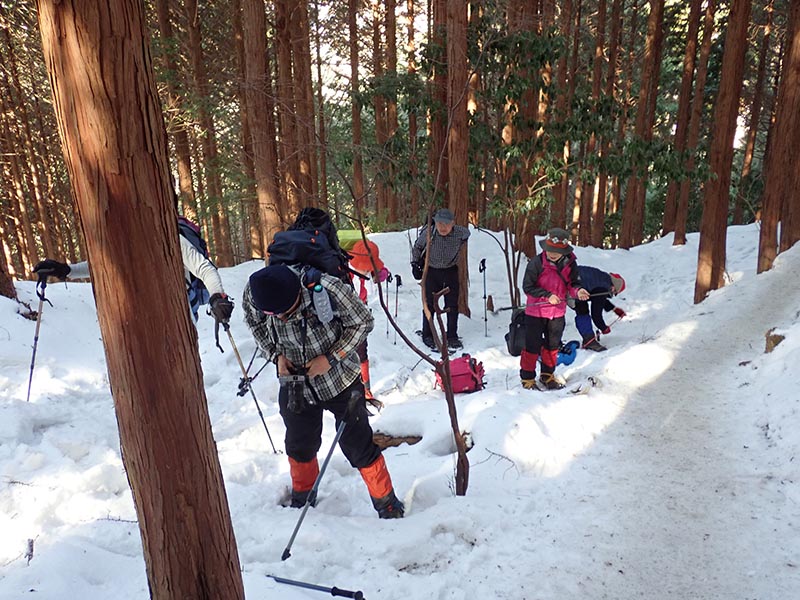 2.二合目でスノーシュー装着