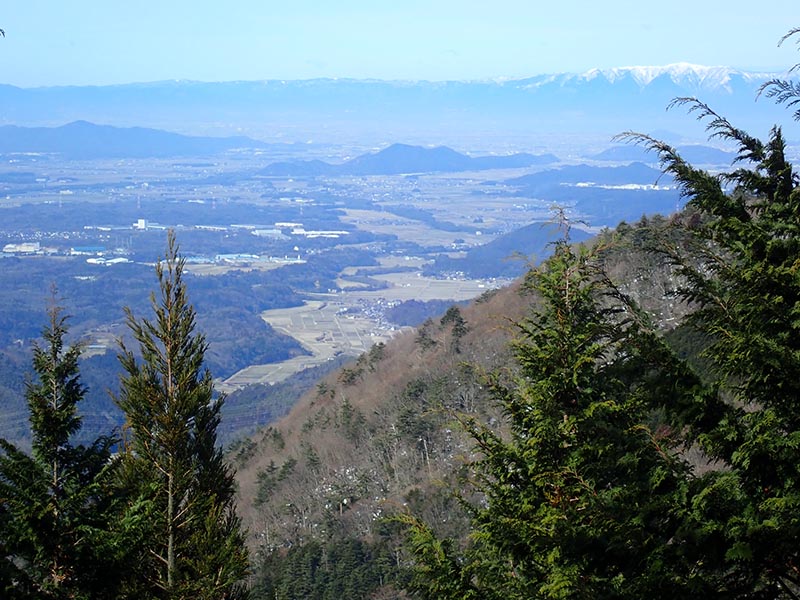 3.五合目より比良山系を望む