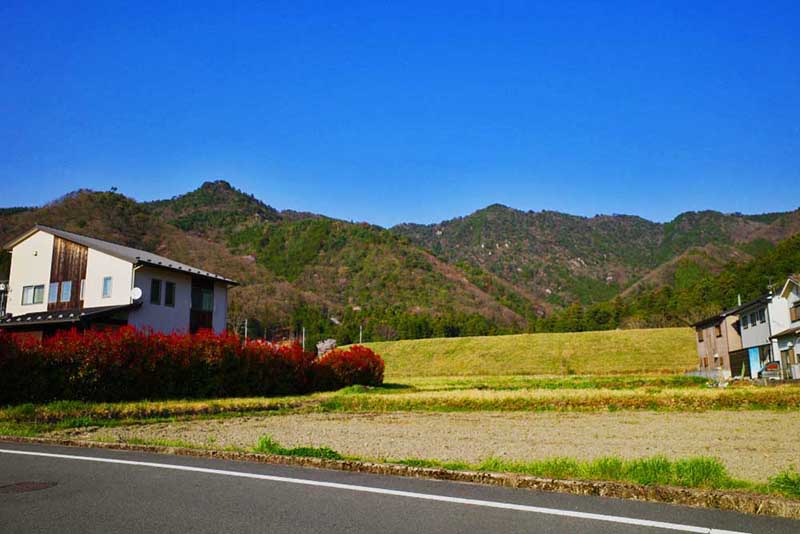 3.向山連山を見つめる