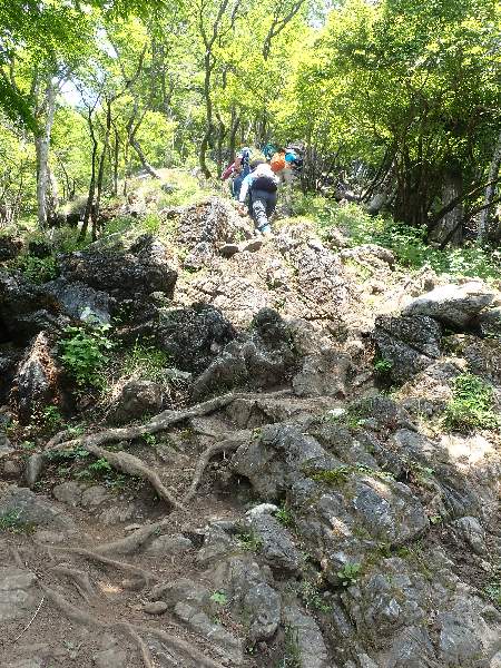 3.岩稜帯を登る