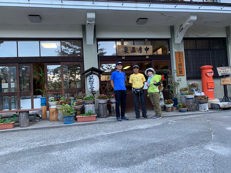 4.中房温泉 招仙閣 玄関前