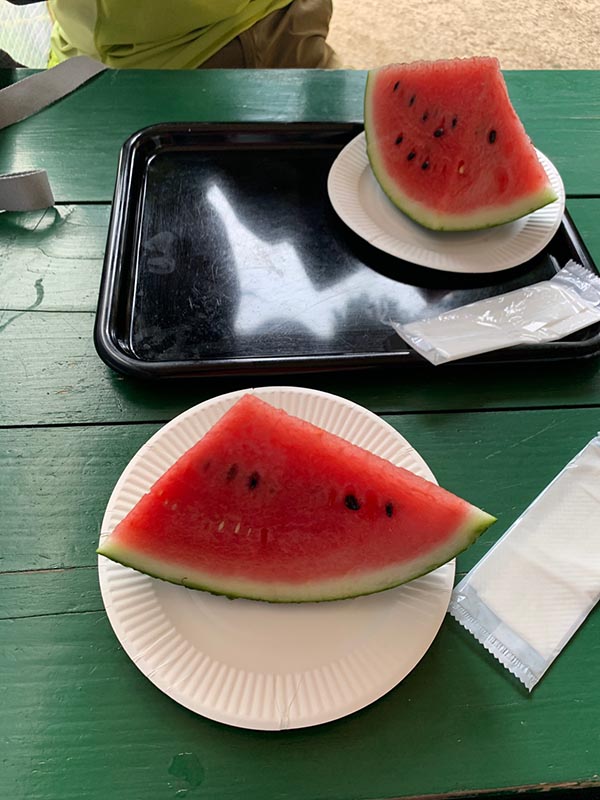 6.合戦小屋のスイカ