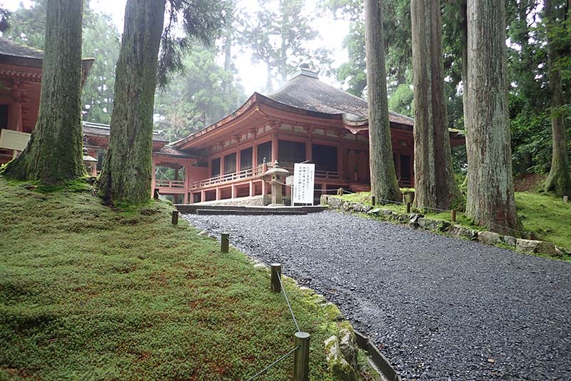 5.担い堂、只今修行中