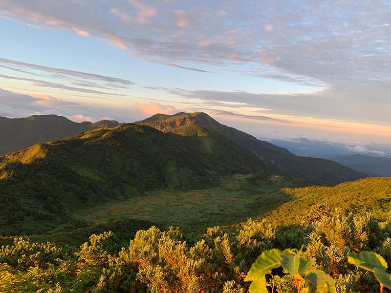 7.朝日に照らされた別山