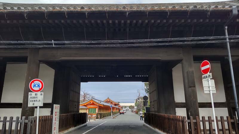 4.三十三間堂（蓮華王院）南大門