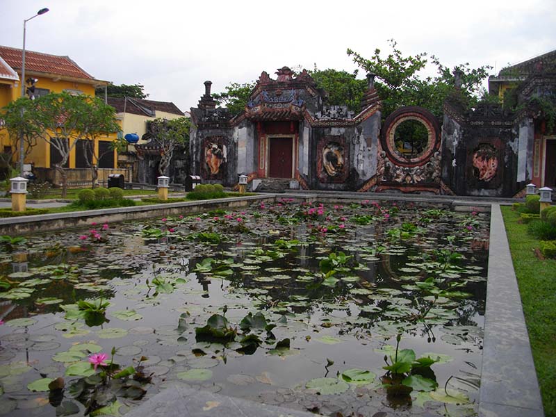 11.チャン家の祠堂