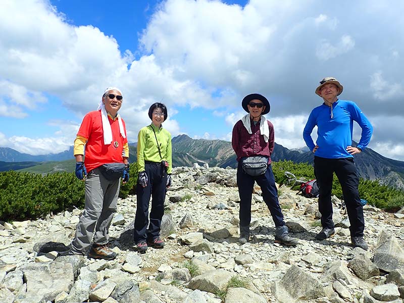 21.三俣蓮華岳山頂で記念撮影