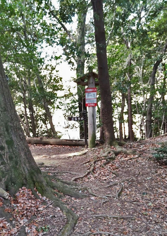 1.太閤道尾根ゴルフ場前