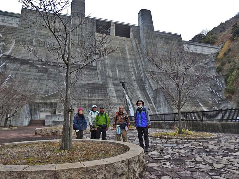 5.石井ダム下で