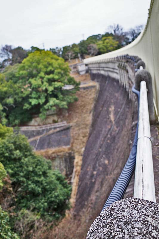 9.烏丸ダムのアーチ