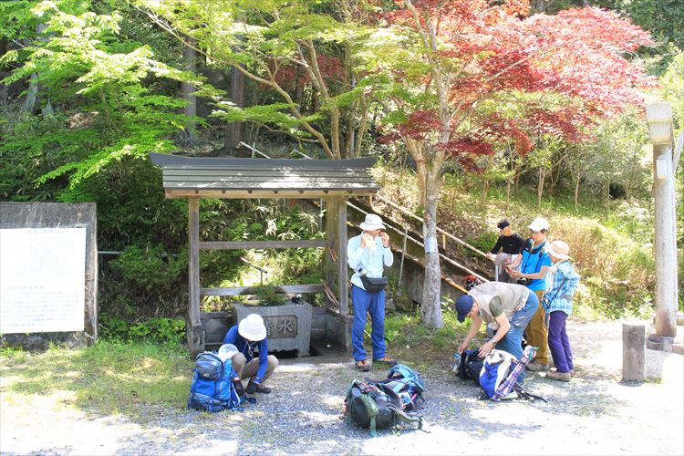 4.1時間余りのロードでやっと登り口
