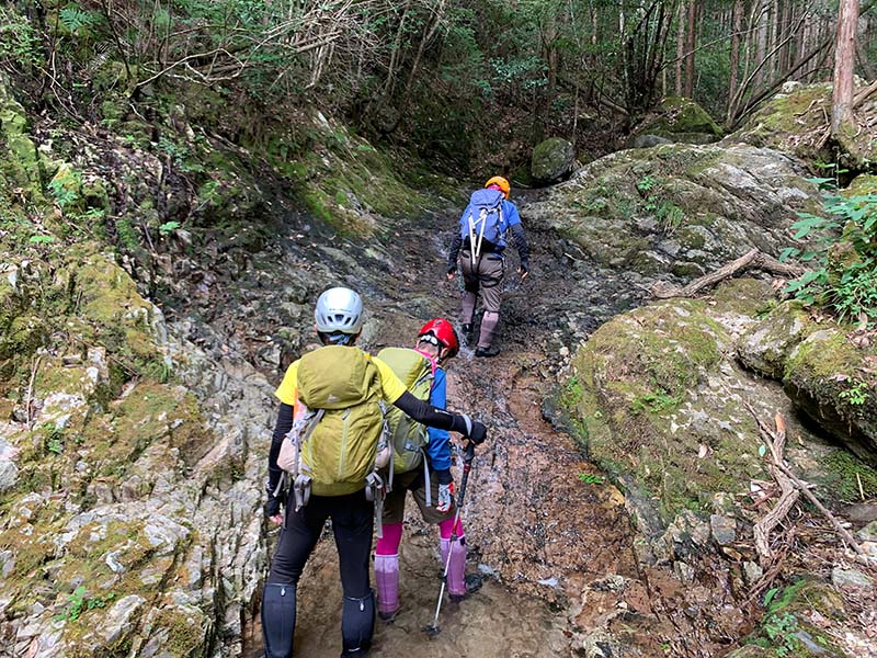 2.川の水量が少ない