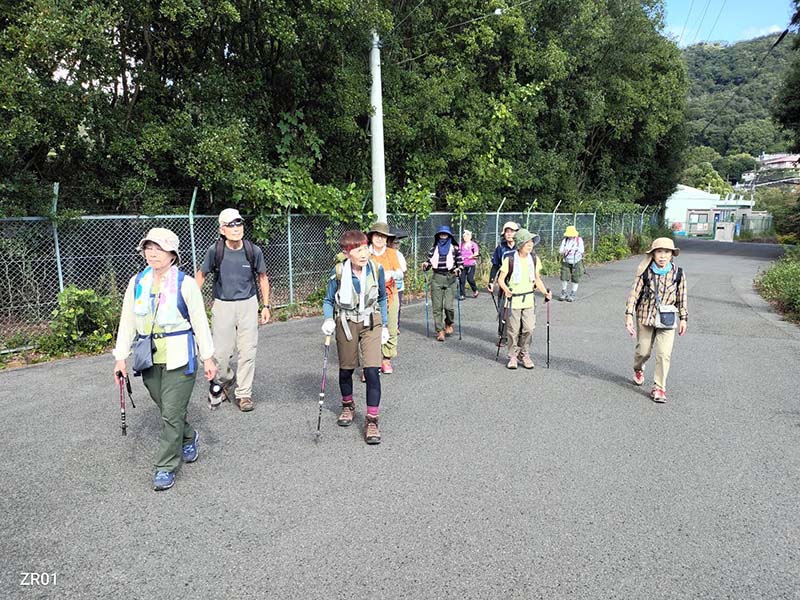 1.歩き始め　まだ元気です