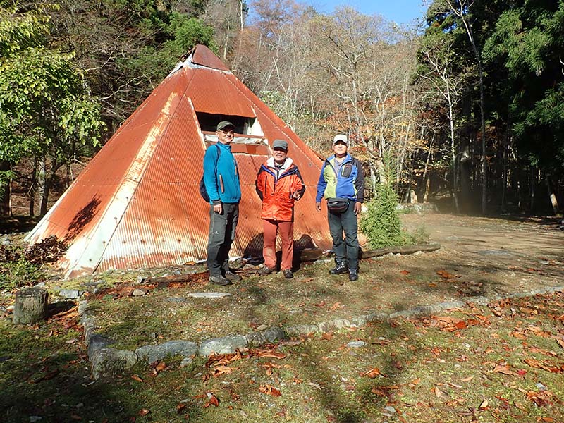 8.廃村八丁クラレ小屋