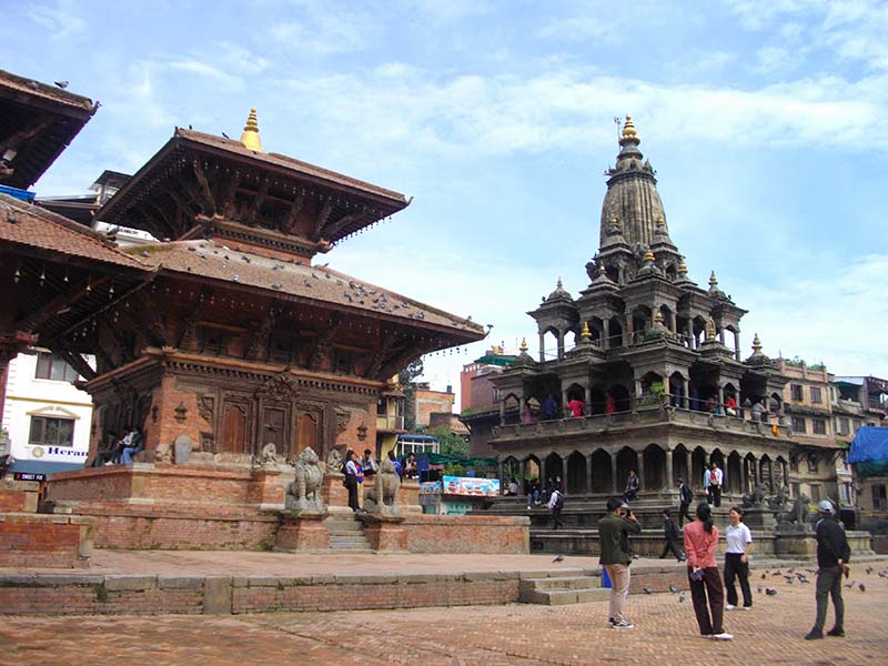 10.パタンクリシュナ寺院 バイ・デカ寺院