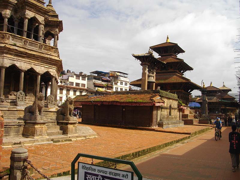 9.パタンダルバール広場