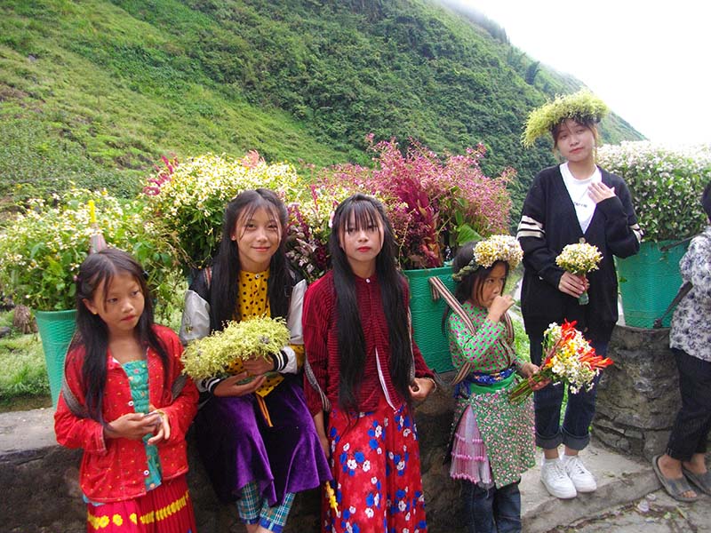 12.少数民族の少女たち