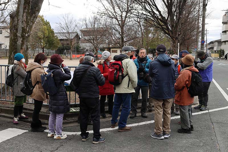 2.Ｓガイドの説明を聞く