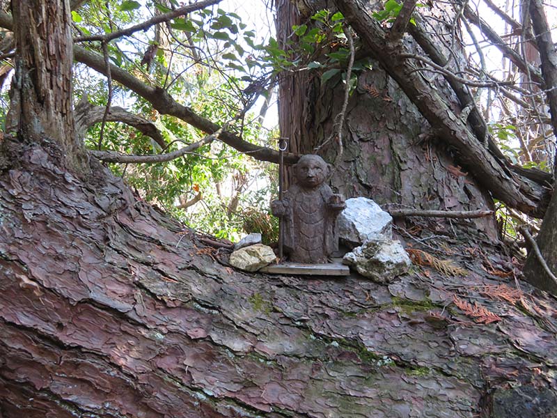 4.頂上の小さなお地蔵さん